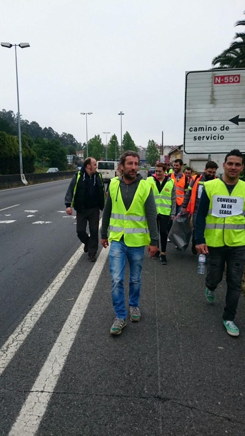 2016 05 20 MarchaSantiagoComitesSeaga04.jpg